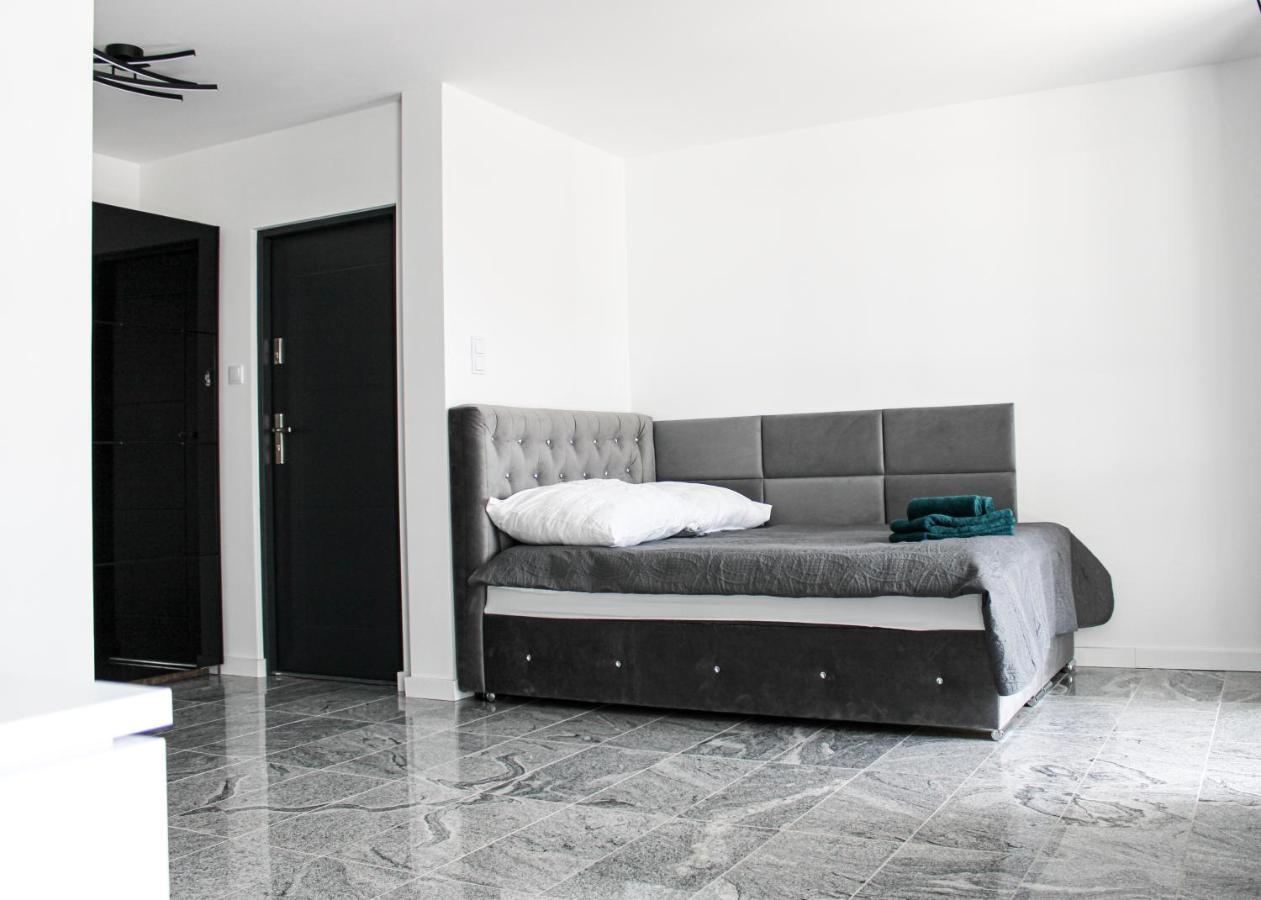 Apartament Black-Niska Z Garazem Podziemnym Kielce Exteriör bild